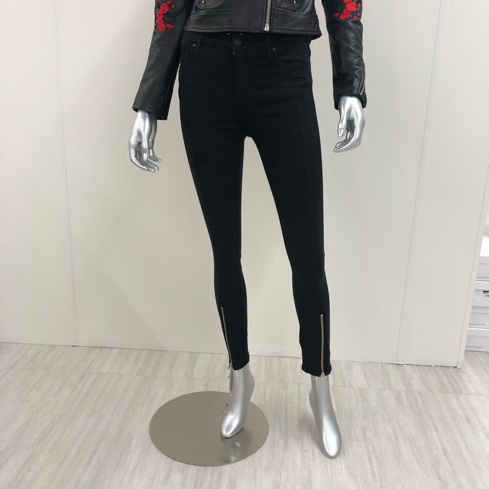 Black Orchid Black Stretchy Jeans w/Zipper Detail